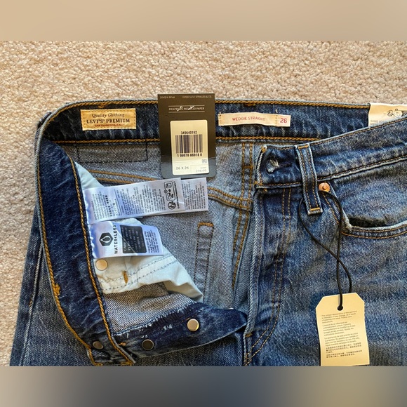 LEVIS WEDGIE STRAIGHT FIT WOMEN'S JEANS - Picture 4 of 5